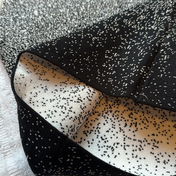 Body Contour Tank - Picture 5 of 8